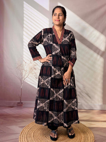 Diya Ajarakh V neck A Line Cotton Kurti/One Piece