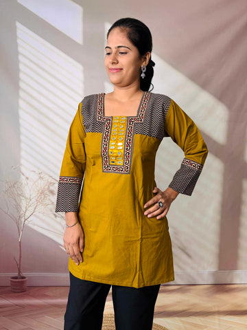 Bella Plain Ajarakh Yoke Mirror Short Top