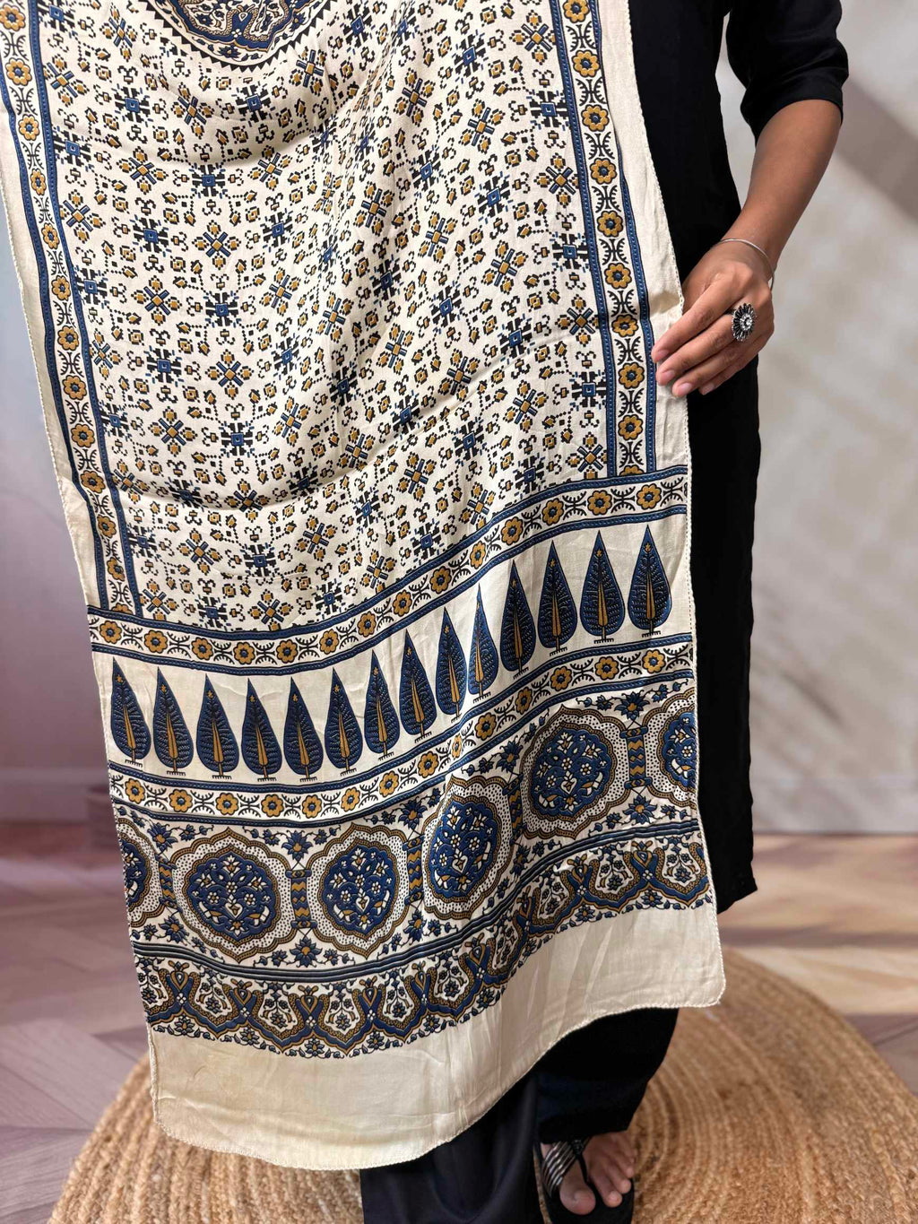 Ajarakh Modal stoles