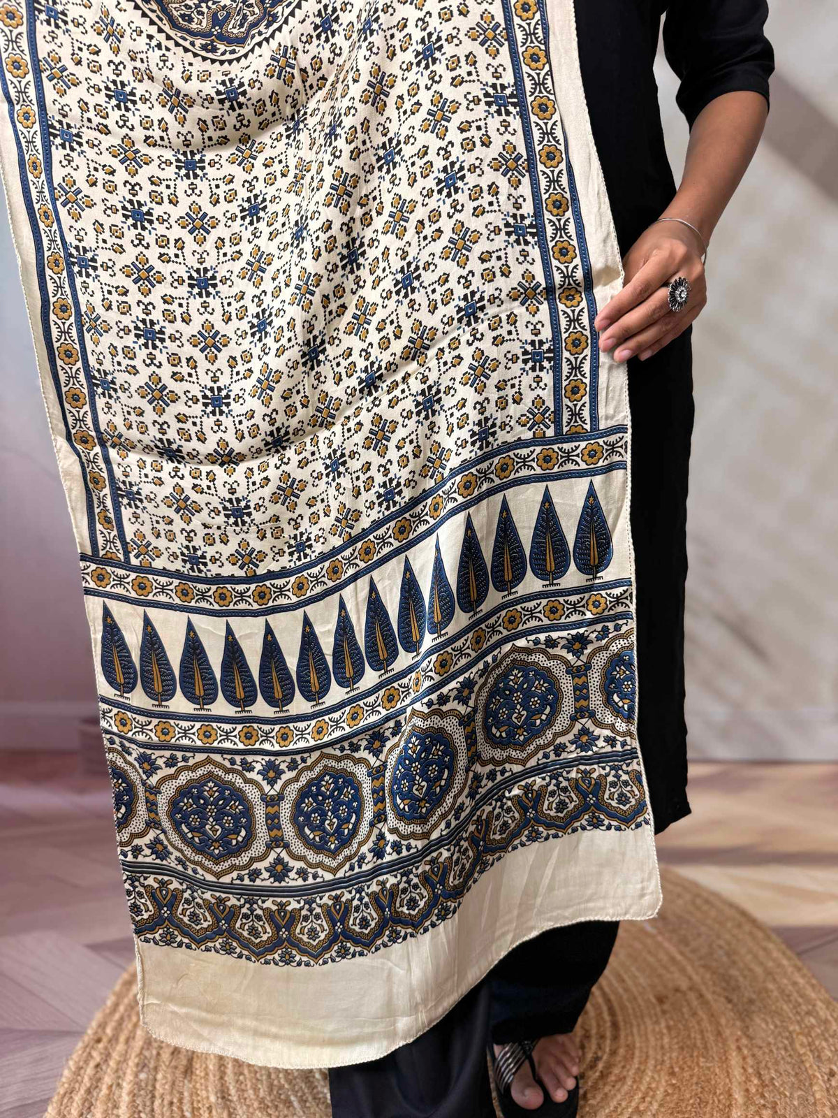 Ajarakh Modal stoles