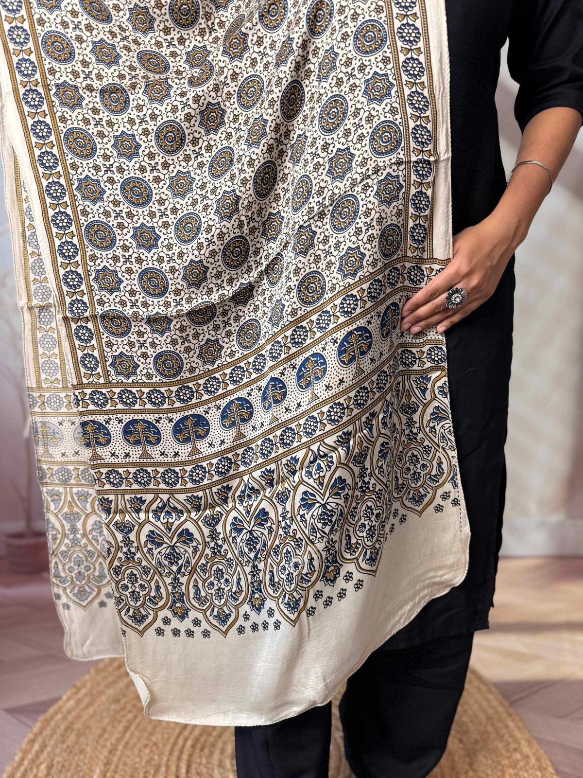Ajarakh Modal stoles