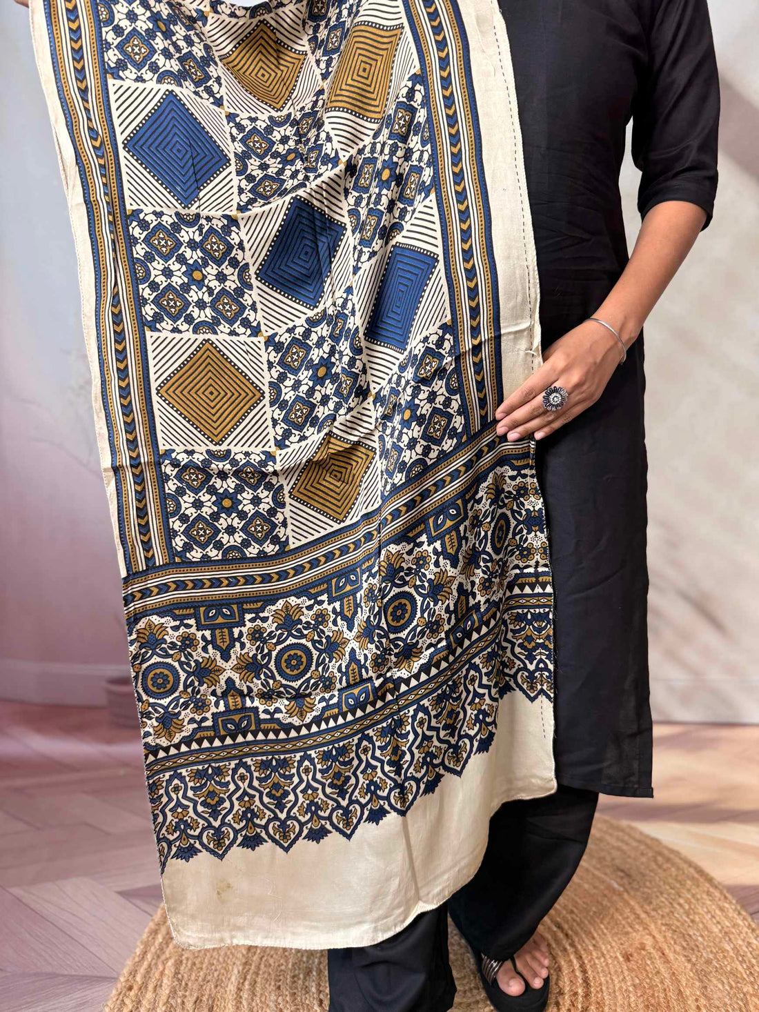 Ajarakh Modal stoles