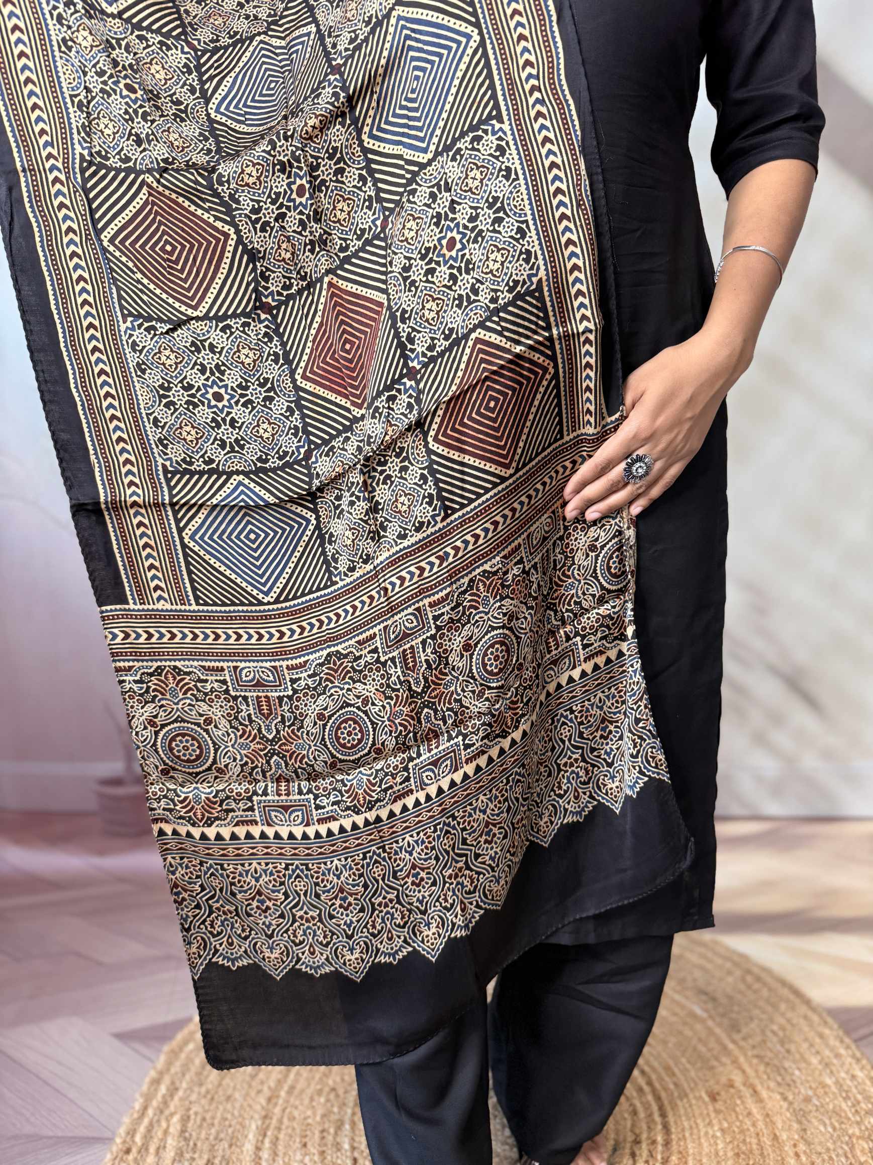 Ajarakh Modal stoles