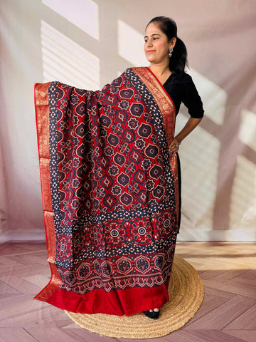 Ajarakh Dola Jari Dupatta