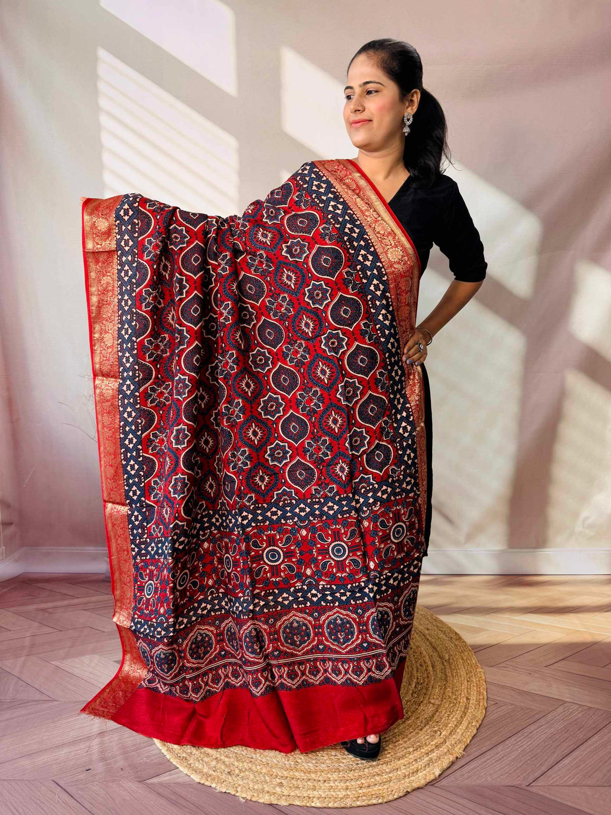 Ajarakh Dola Jari Dupatta