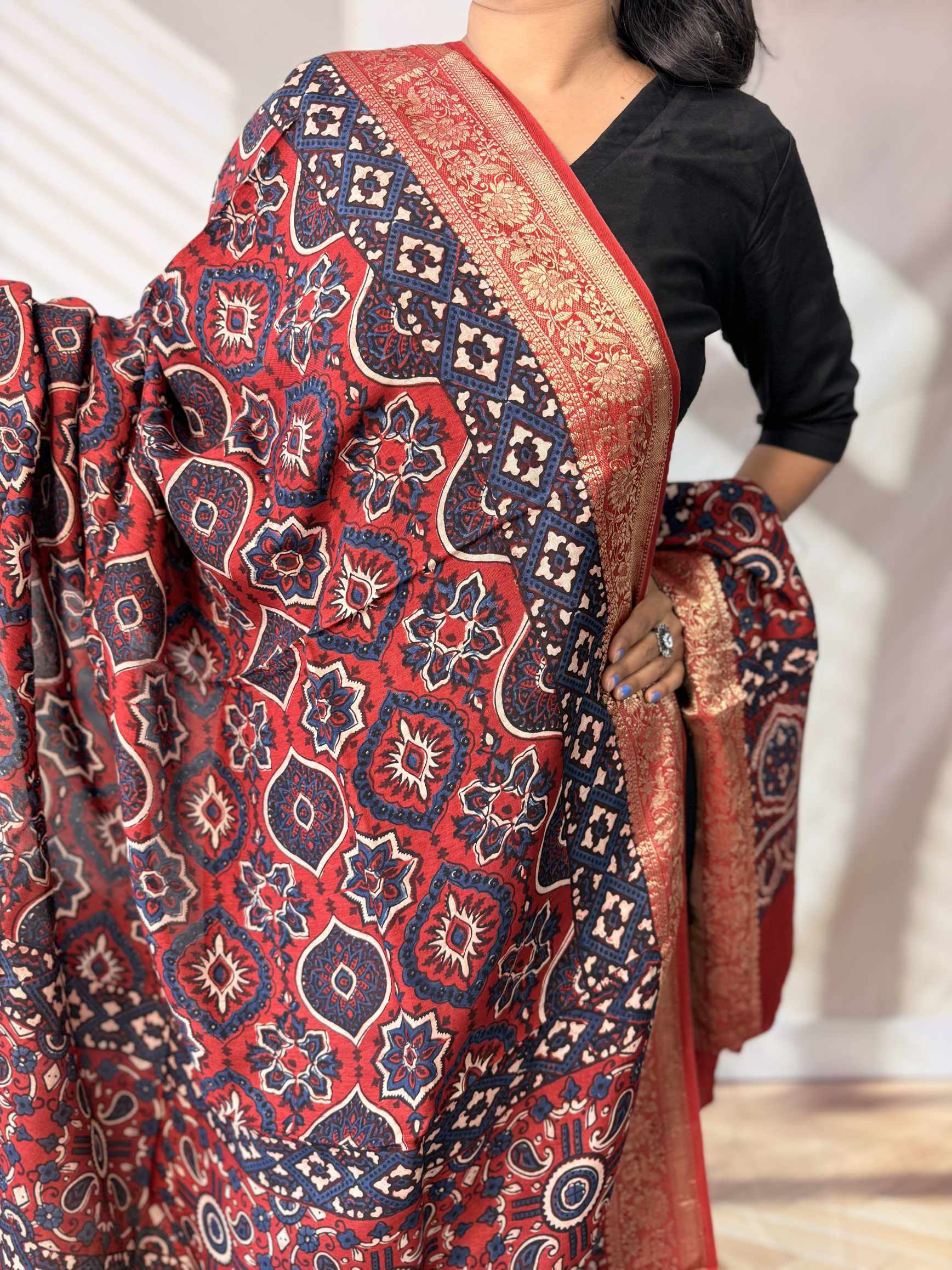 Ajarakh Dola Jari Dupatta