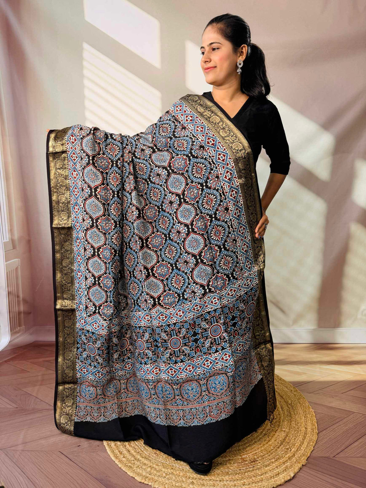 Ajarakh Dola Jari Dupatta