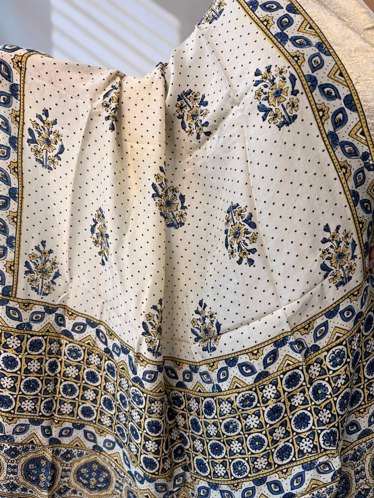 Ajarakh Dola Jari Dupatta
