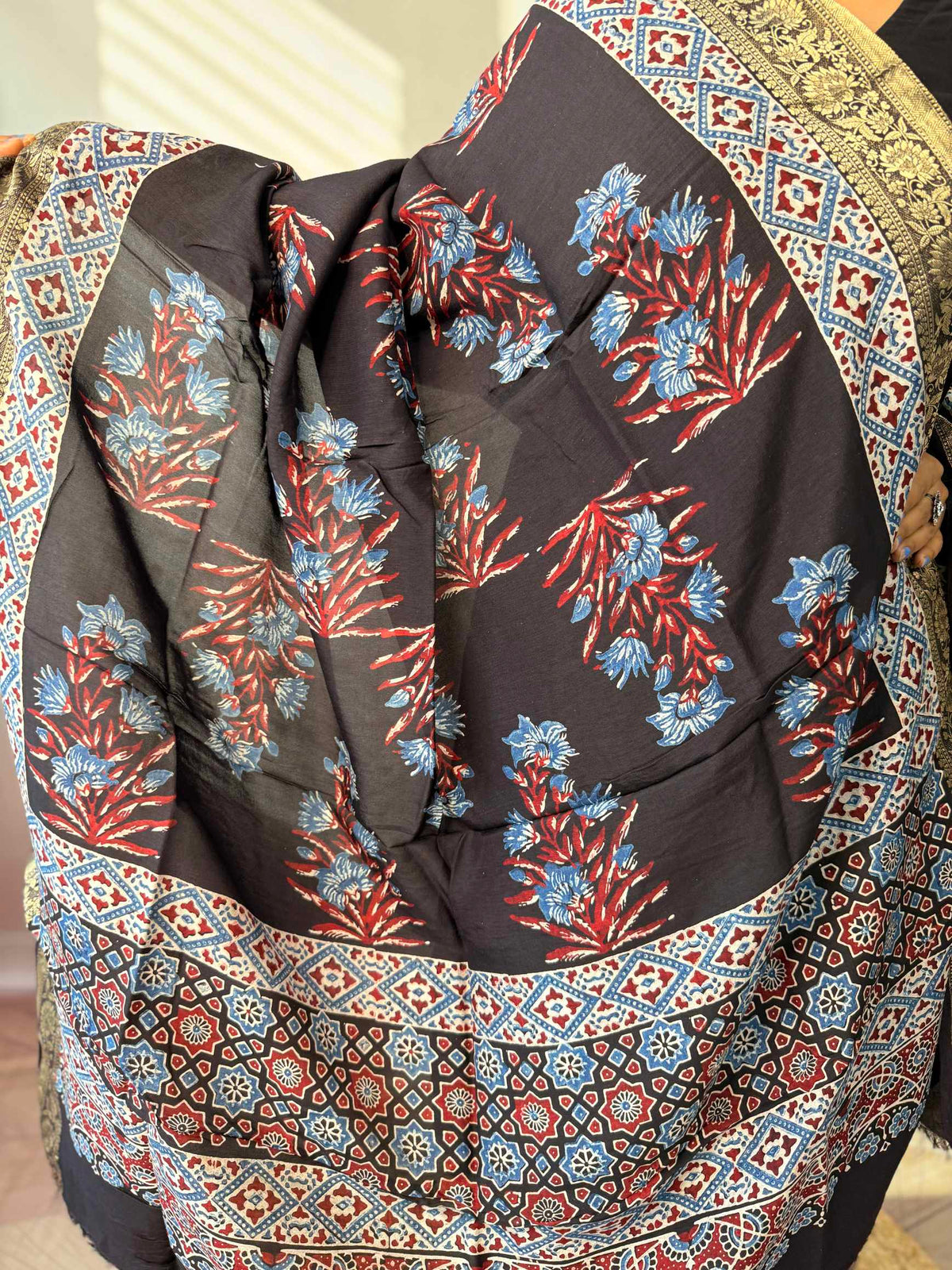 Ajarakh Dola Jari Dupatta