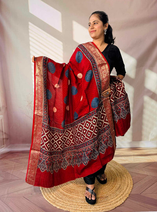 Ajarakh Dola Jari Dupatta