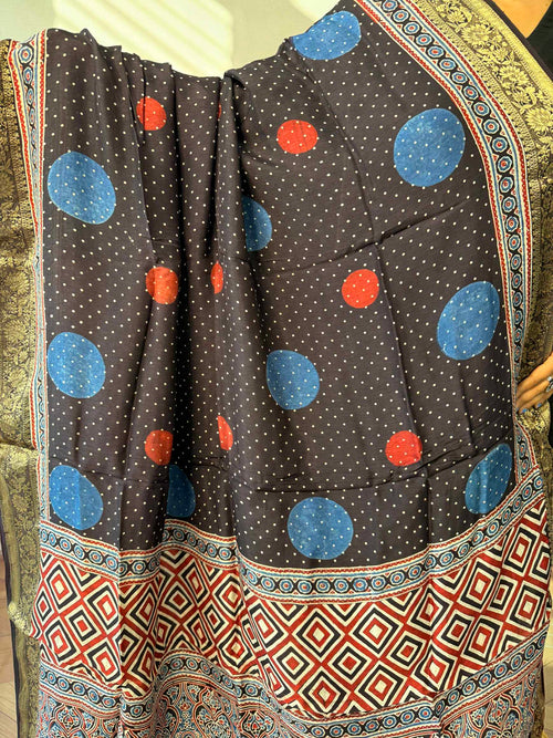 Ajarakh Dola Jari Dupatta