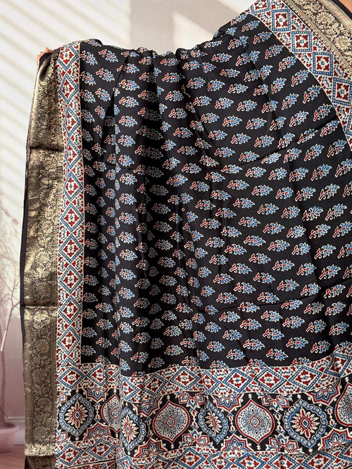 Ajarakh Dola Jari Dupatta