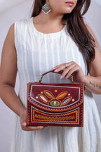 Wood Carving Jari Hut - The Sling RAKHIYO